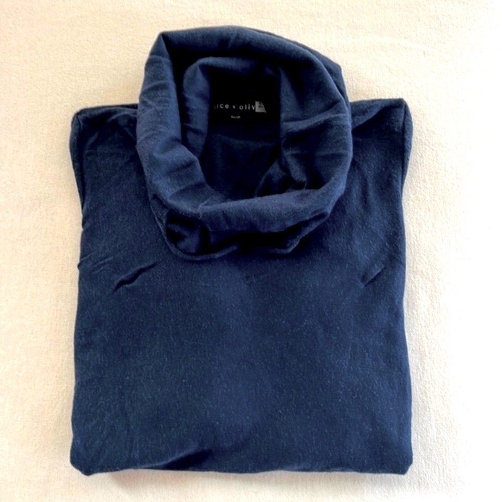 Alice + Olivia Light Sweater - Navy - Picture 5 of 11